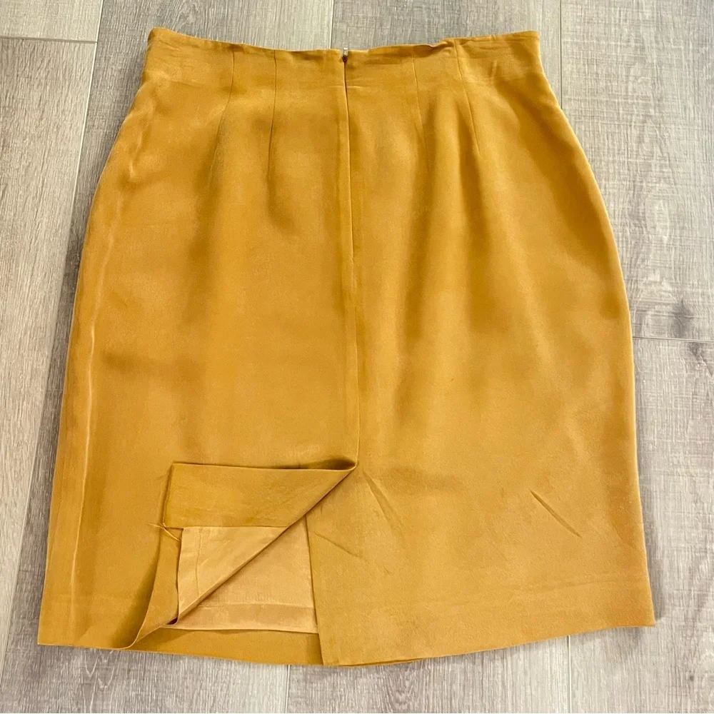 Chaus Vintage 100% Silk Jacket Skirt Suit Set SZ 12/10 Lined Shoulder Pad Career